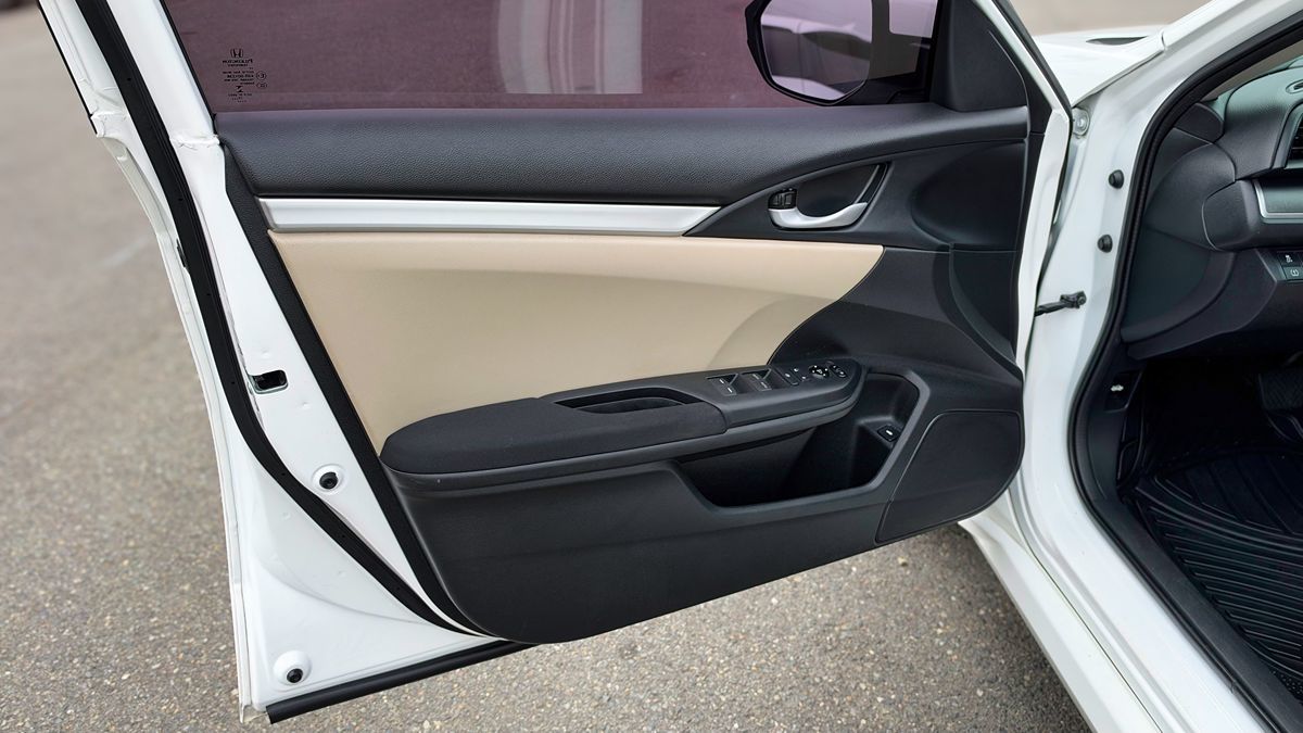 Honda Civic photo 12