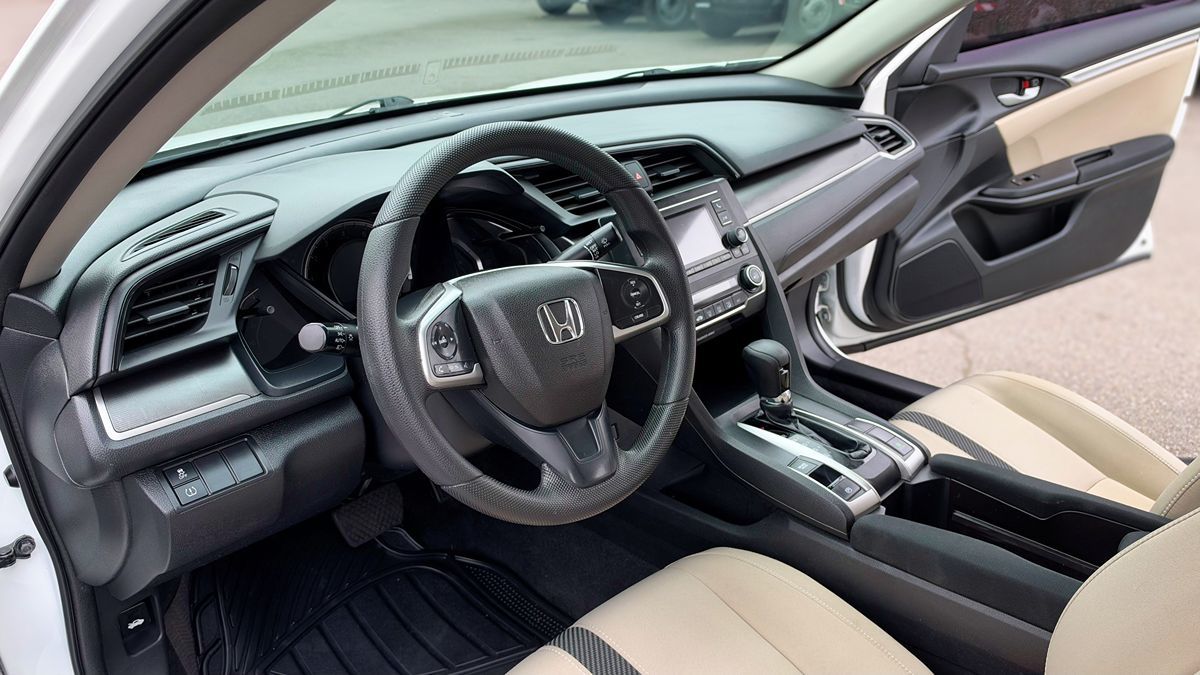 Honda Civic photo 13