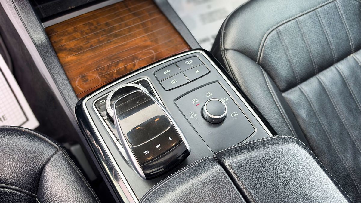 Mercedes-Benz GLS 450 photo 22