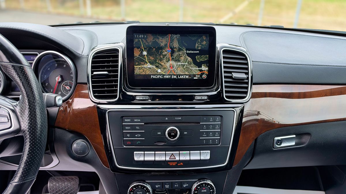 Mercedes-Benz GLS 450 photo 23