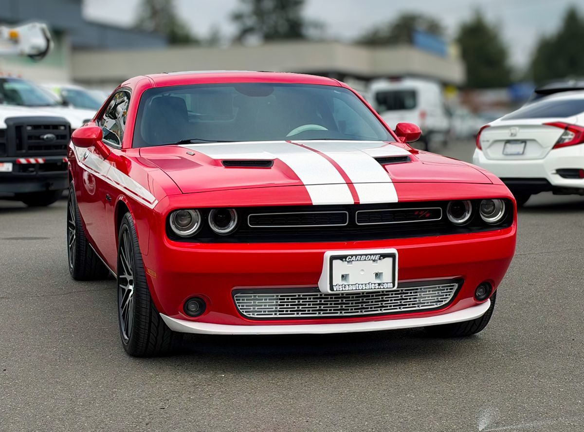 Dodge Challenger photo 7