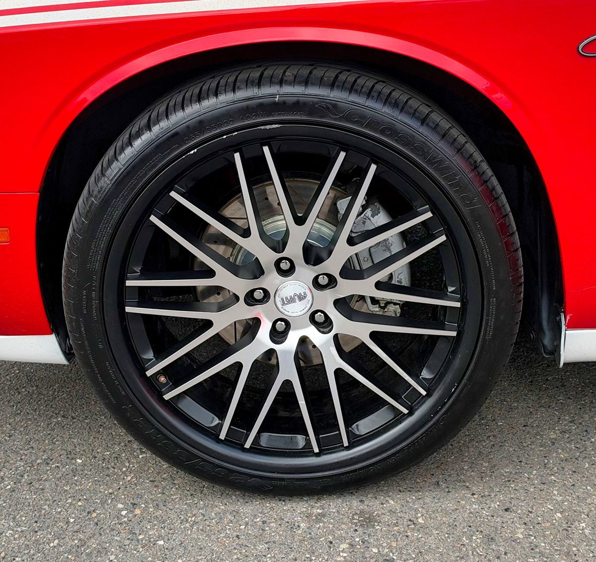 Dodge Challenger photo 10