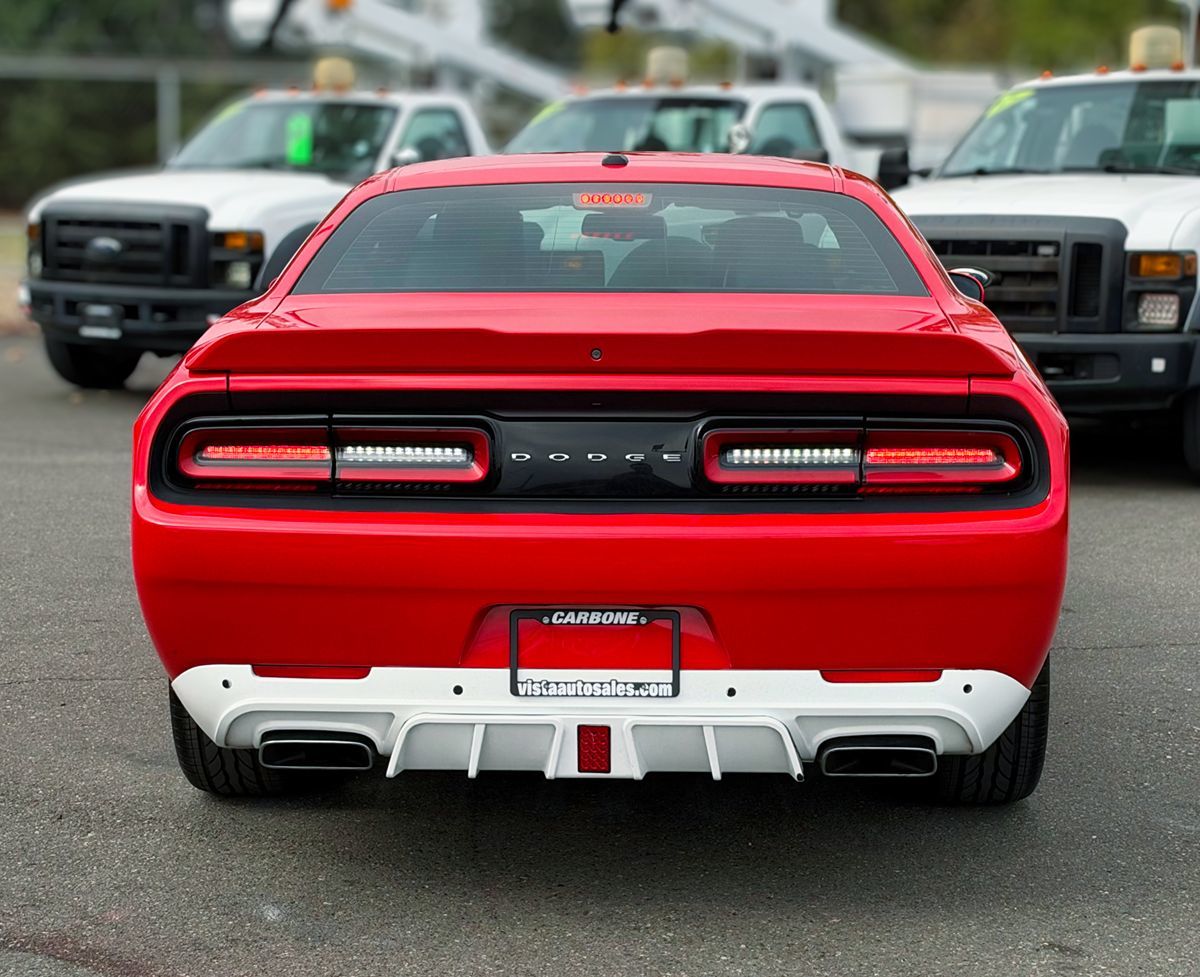 Dodge Challenger photo 25