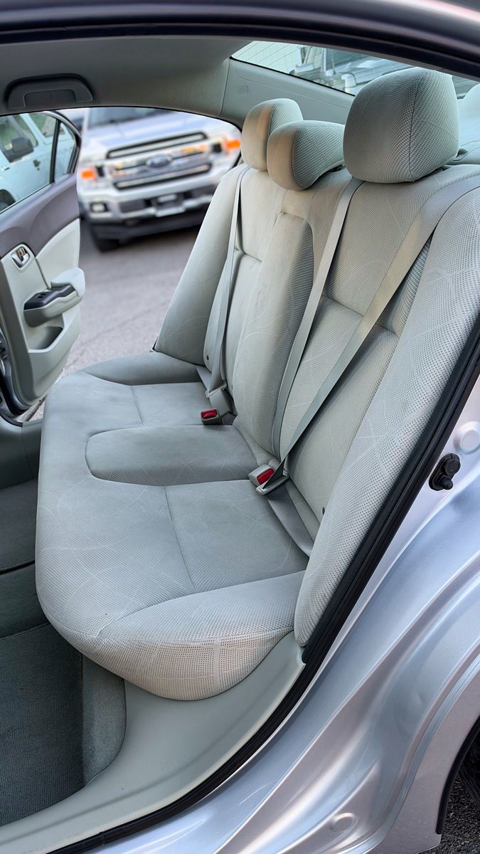 Photo 14 of this Honda Civic Sedan