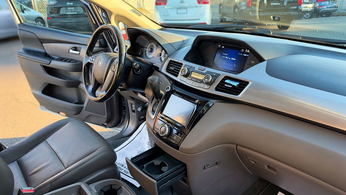Photo 20 of this Honda Odyssey