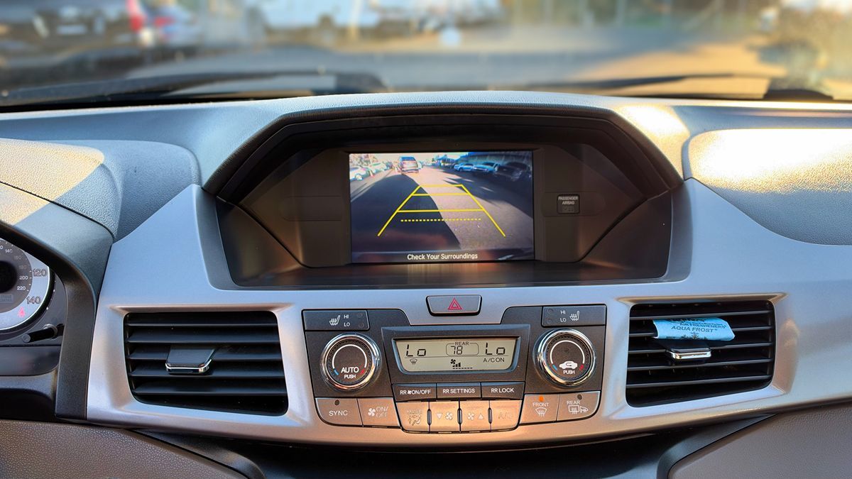 Photo 23 of this Honda Odyssey