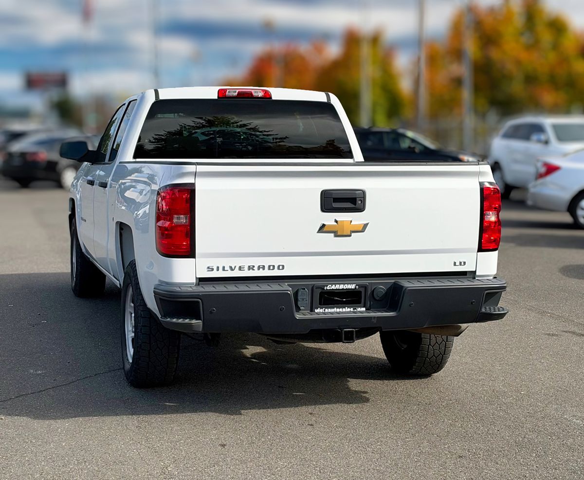 Photo 3 of this Chevrolet Silverado 1500 LD