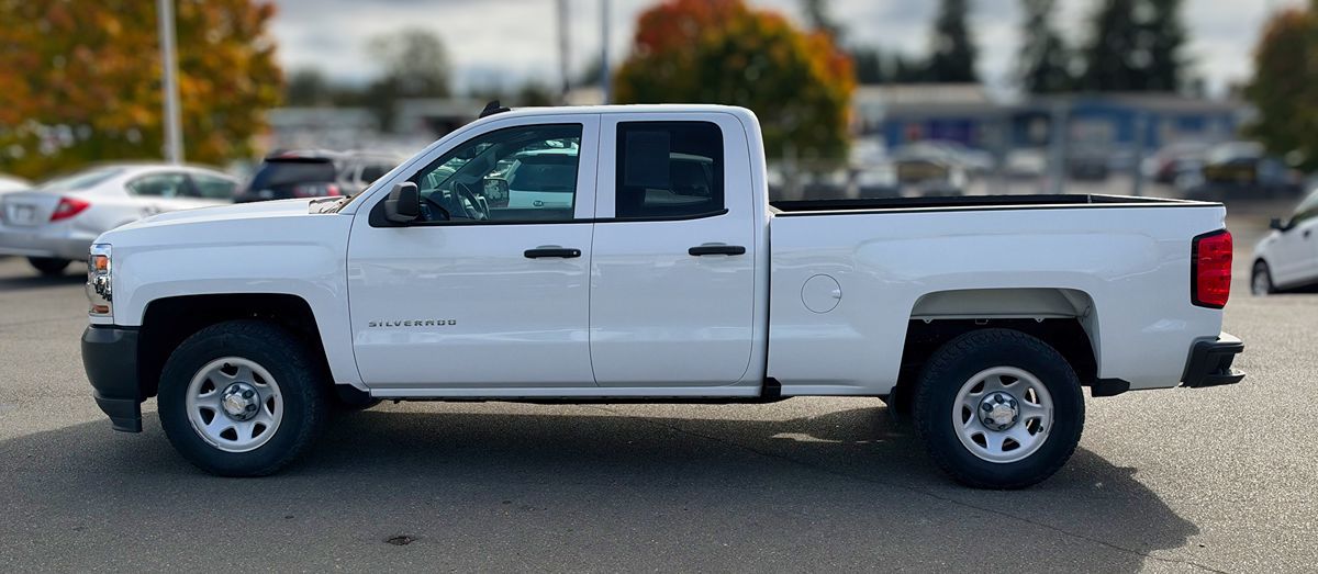 Photo 2 of this Chevrolet Silverado 1500 LD