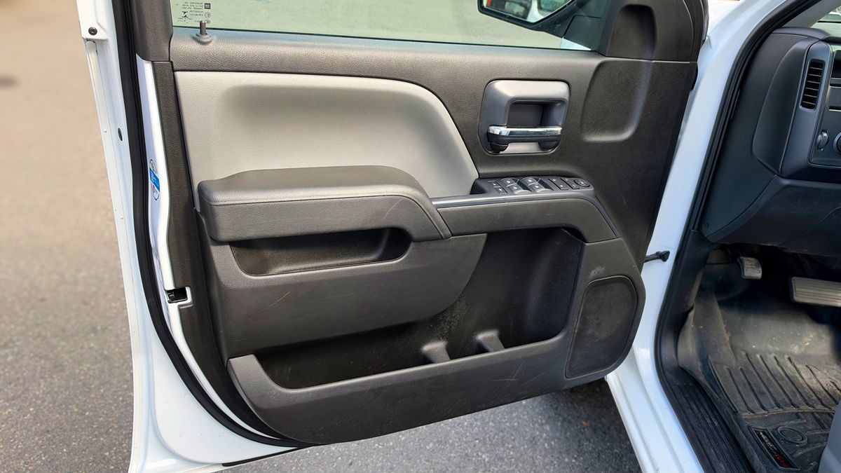 Photo 11 of this Chevrolet Silverado 1500 LD
