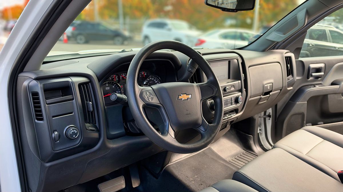 Photo 12 of this Chevrolet Silverado 1500 LD