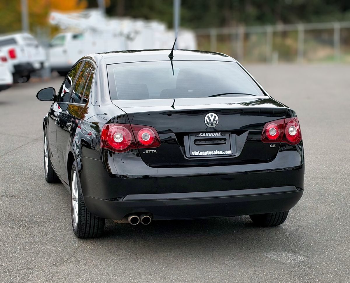 Photo 3 of this Volkswagen Jetta Sedan