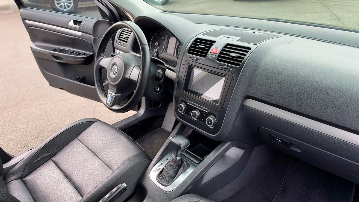 Photo 18 of this Volkswagen Jetta Sedan