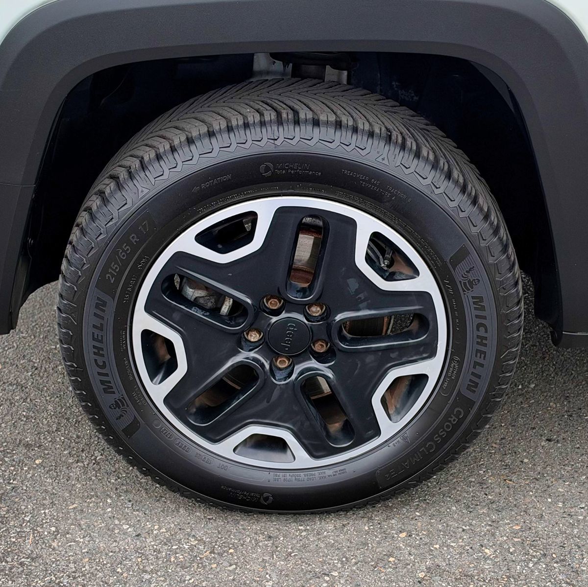 Photo 9 of this Jeep Renegade