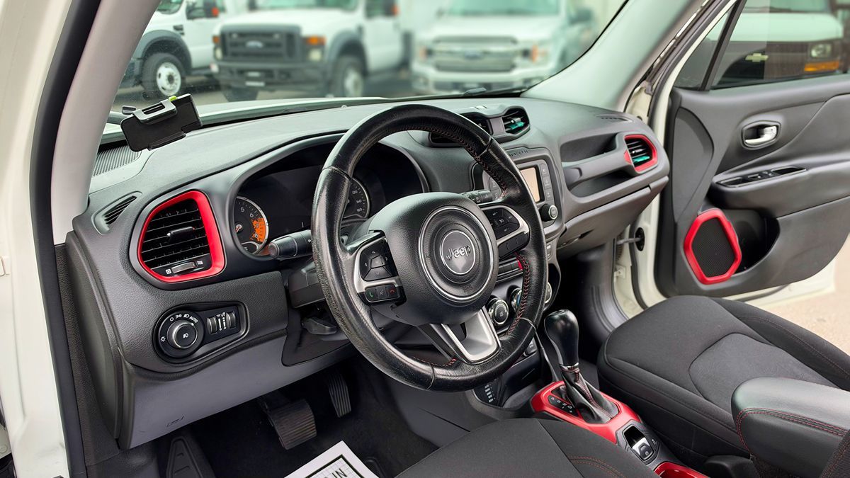 Photo 12 of this Jeep Renegade