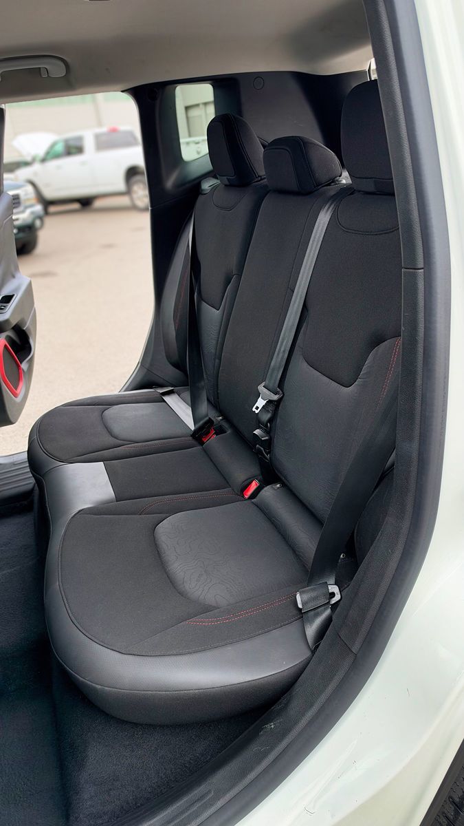 Photo 14 of this Jeep Renegade