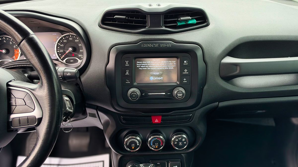 Photo 20 of this Jeep Renegade