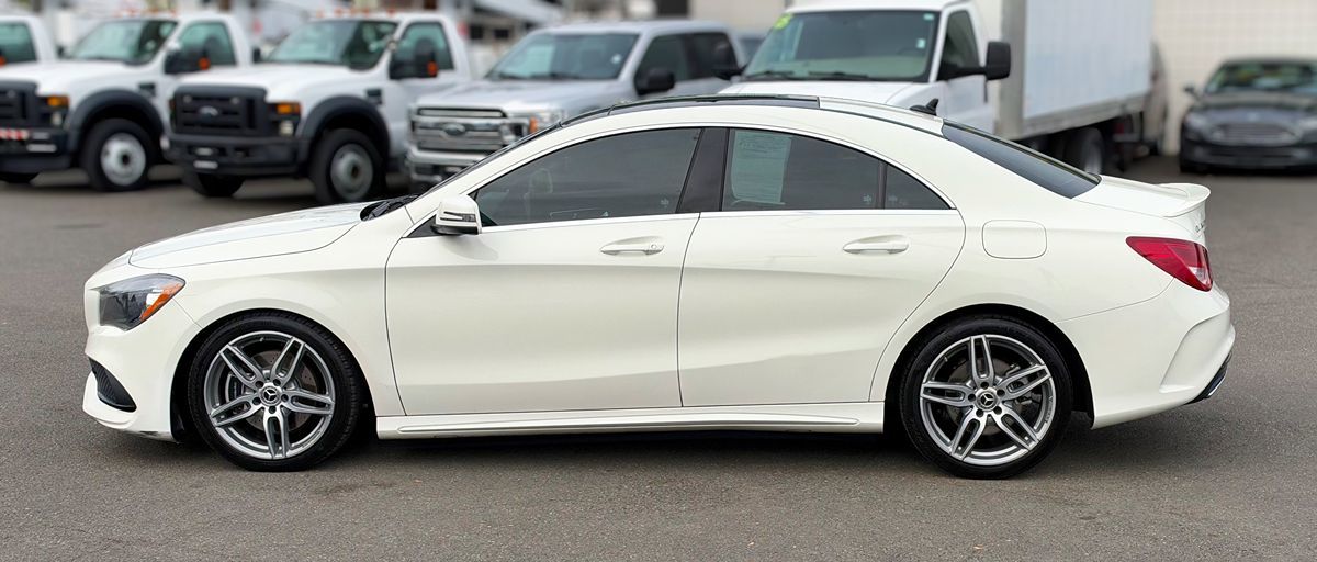 Photo 2 of this Mercedes-Benz CLA 250