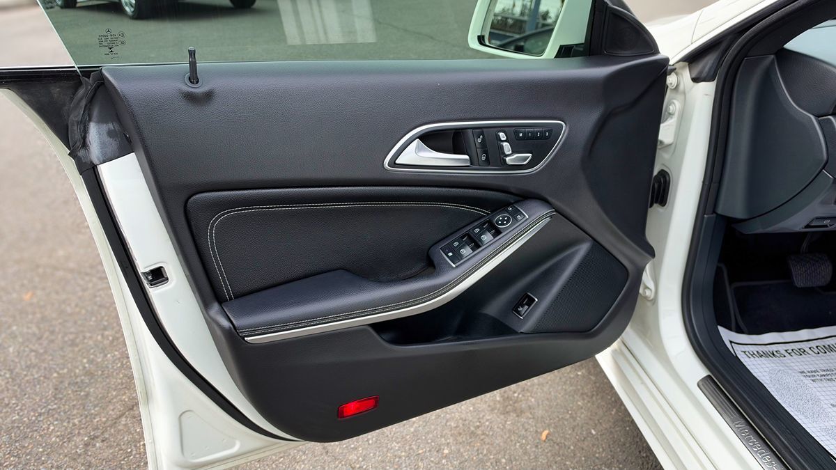Photo 10 of this Mercedes-Benz CLA 250