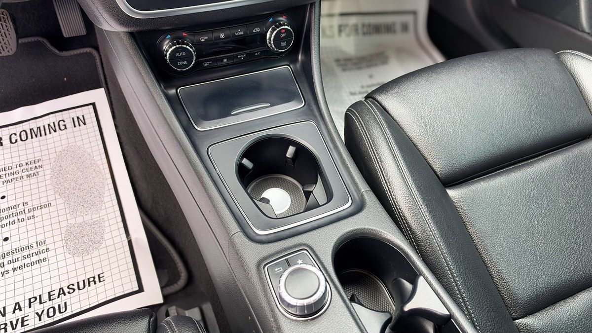 Photo 18 of this Mercedes-Benz CLA 250