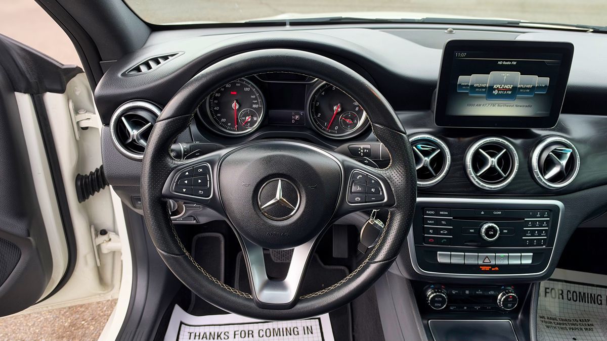Photo 21 of this Mercedes-Benz CLA 250