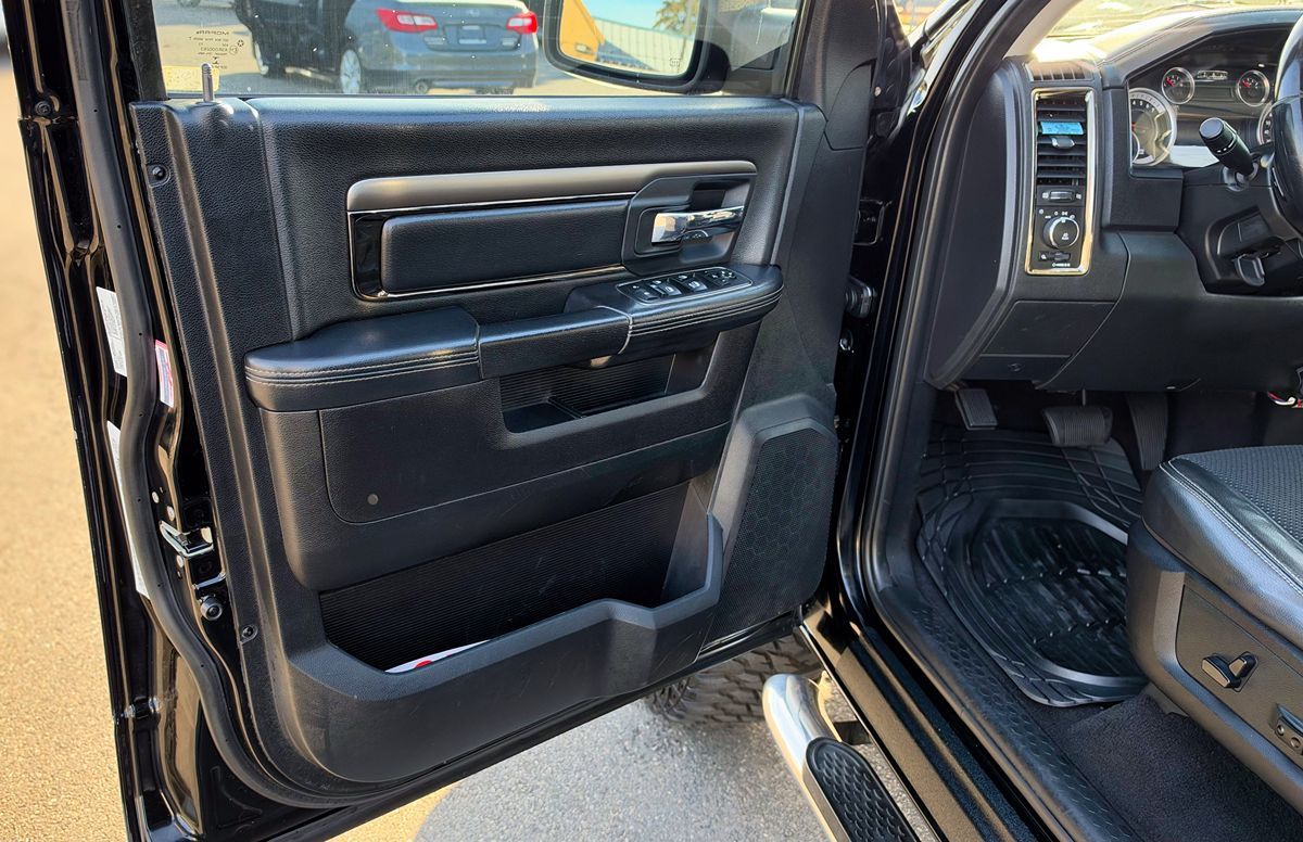 Photo 12 of this Ram 1500