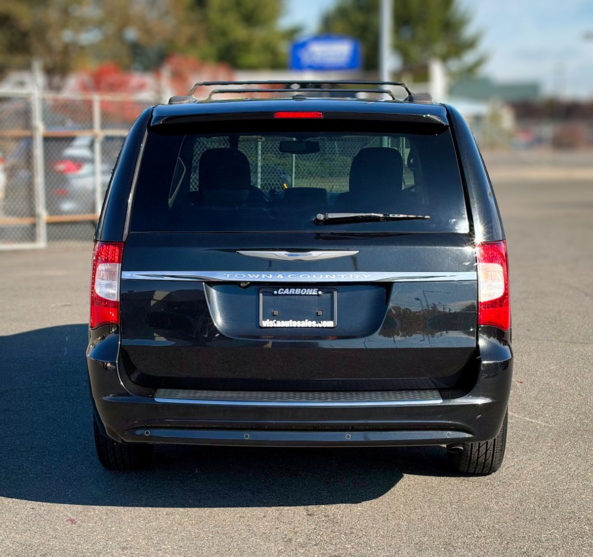 Photo 4 of this Chrysler Town & Country