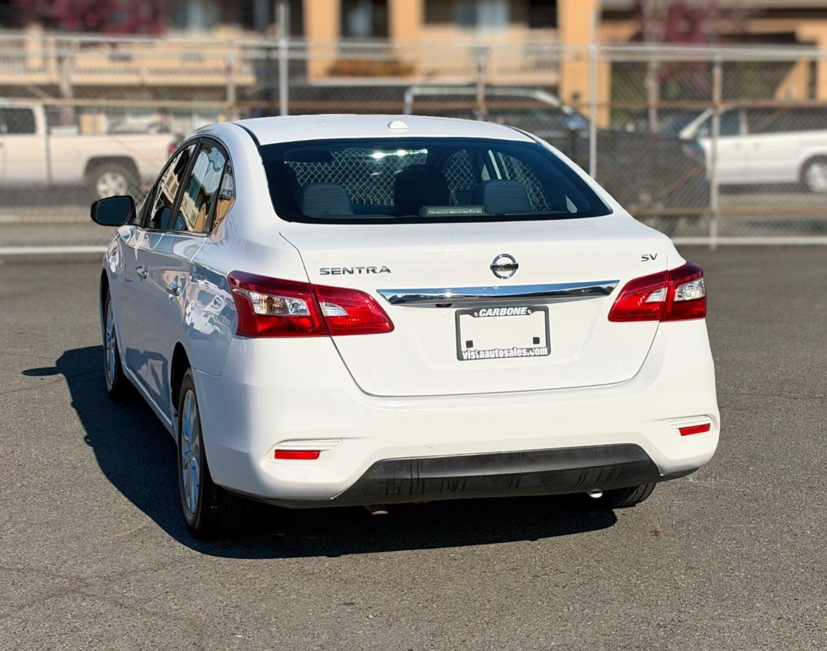 Photo 3 of this Nissan Sentra