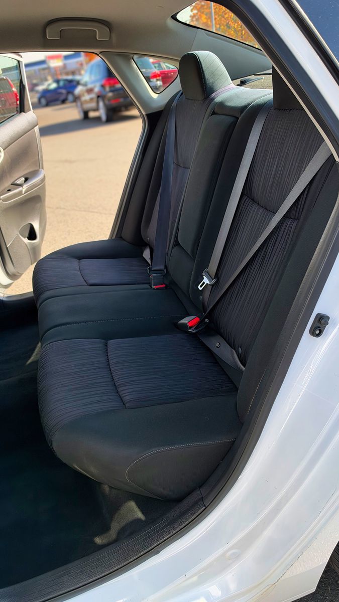 Photo 12 of this Nissan Sentra