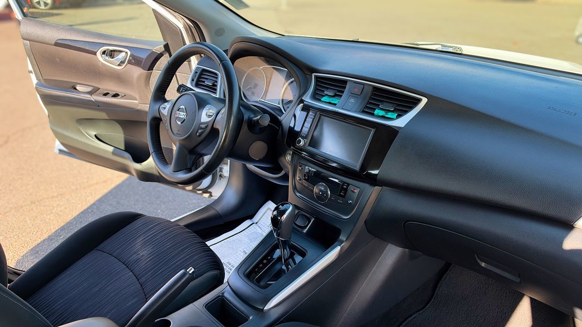 Photo 15 of this Nissan Sentra