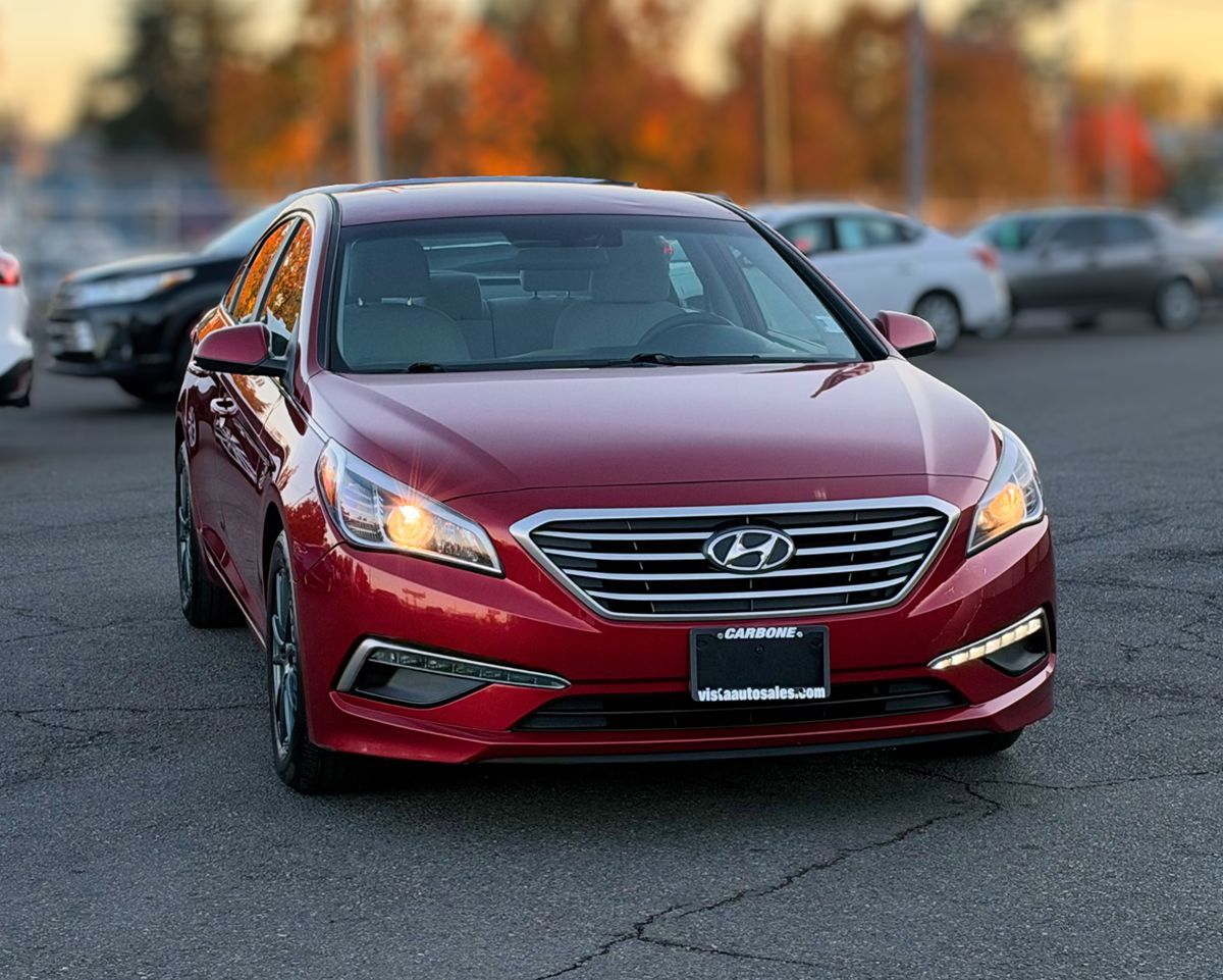 Photo 7 of this Hyundai Sonata