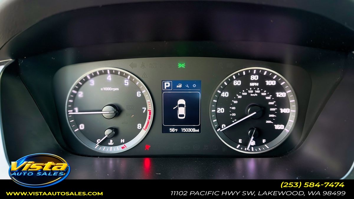 Photo 21 of this Hyundai Sonata