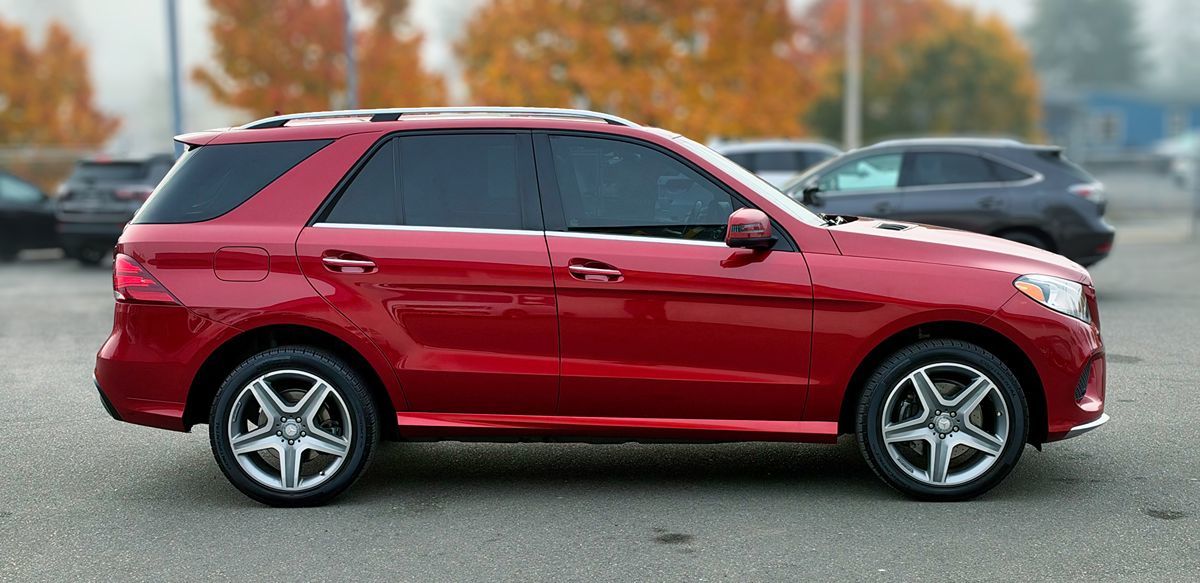 Photo 6 of this Mercedes-Benz GLE 400