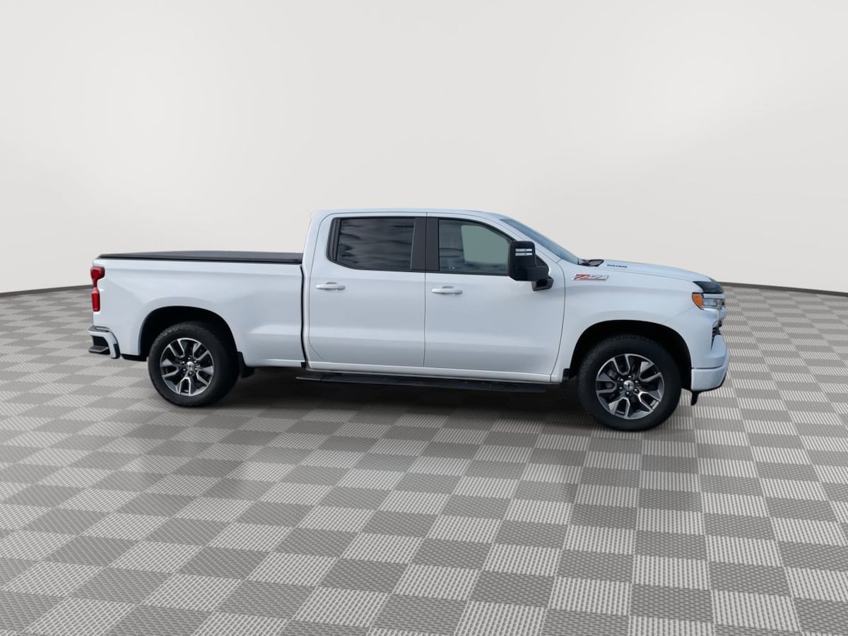 2022 Chevrolet Silverado 1500 RST photo 2