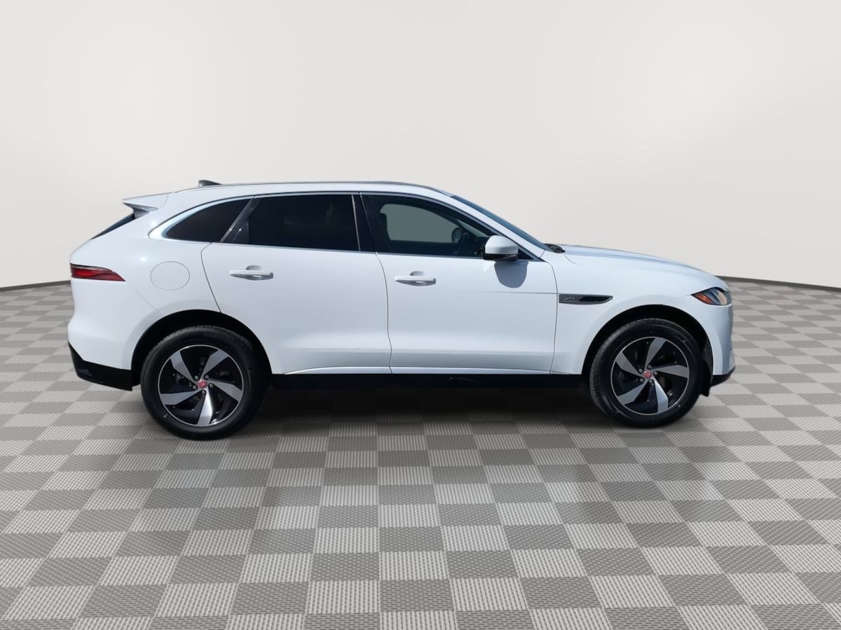 2022 Jaguar F-PACE P250 S photo 2
