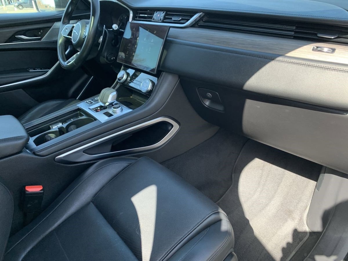 2022 Jaguar F-PACE P250 S photo 28