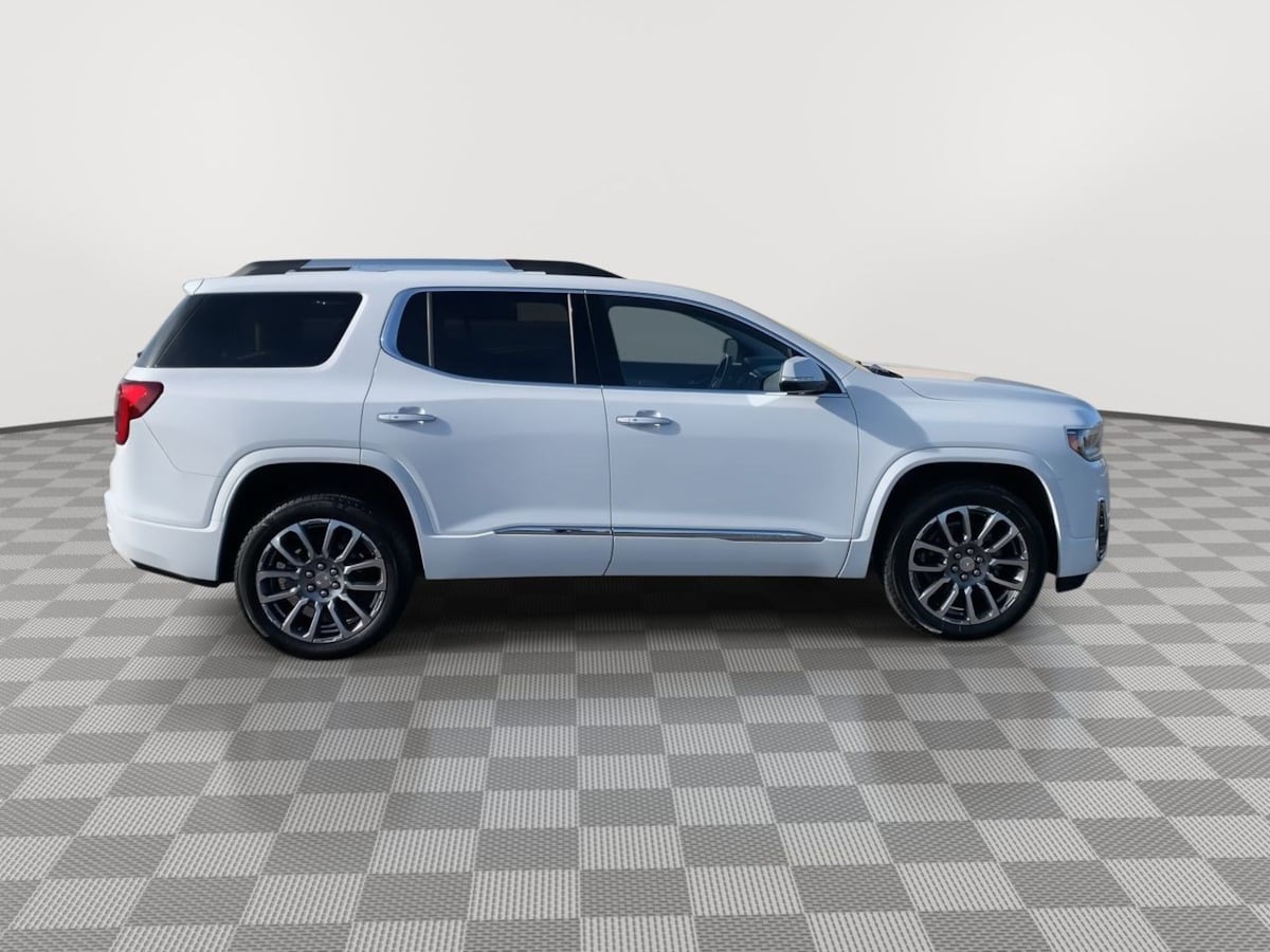 2022 Gmc Acadia Denali photo 2