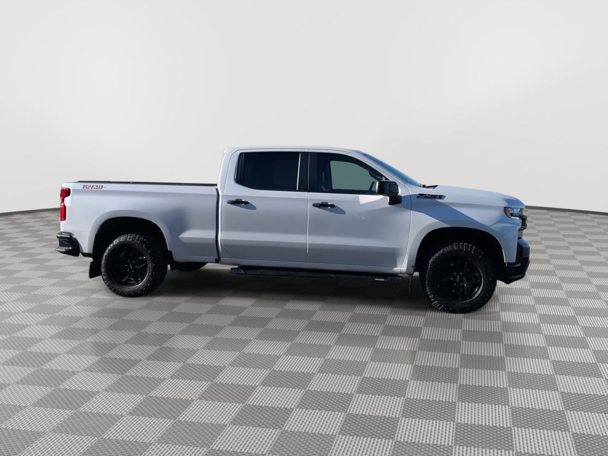 2022 Chevrolet Silverado 1500 LT Trail Boss photo 2