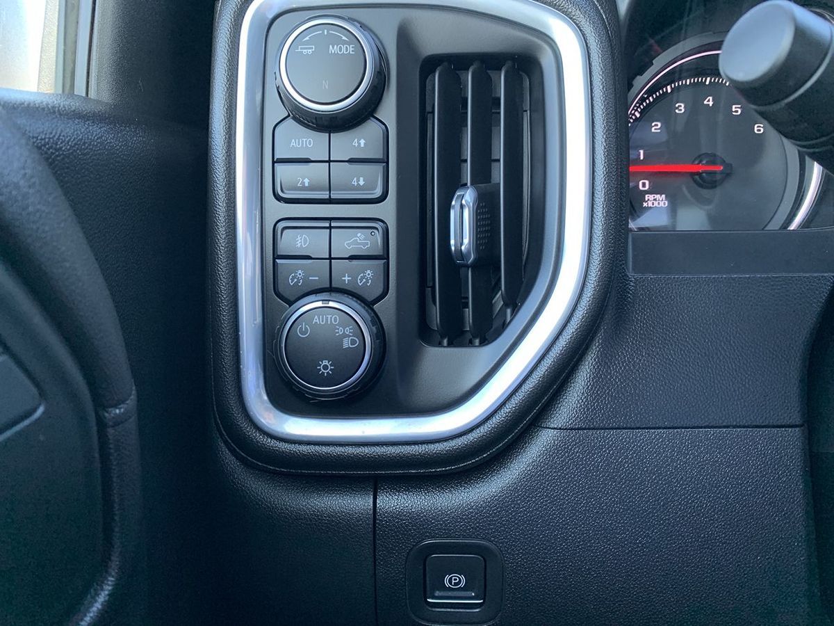 2022 Chevrolet Silverado 1500 Limited LT Trail Boss - Photo 17