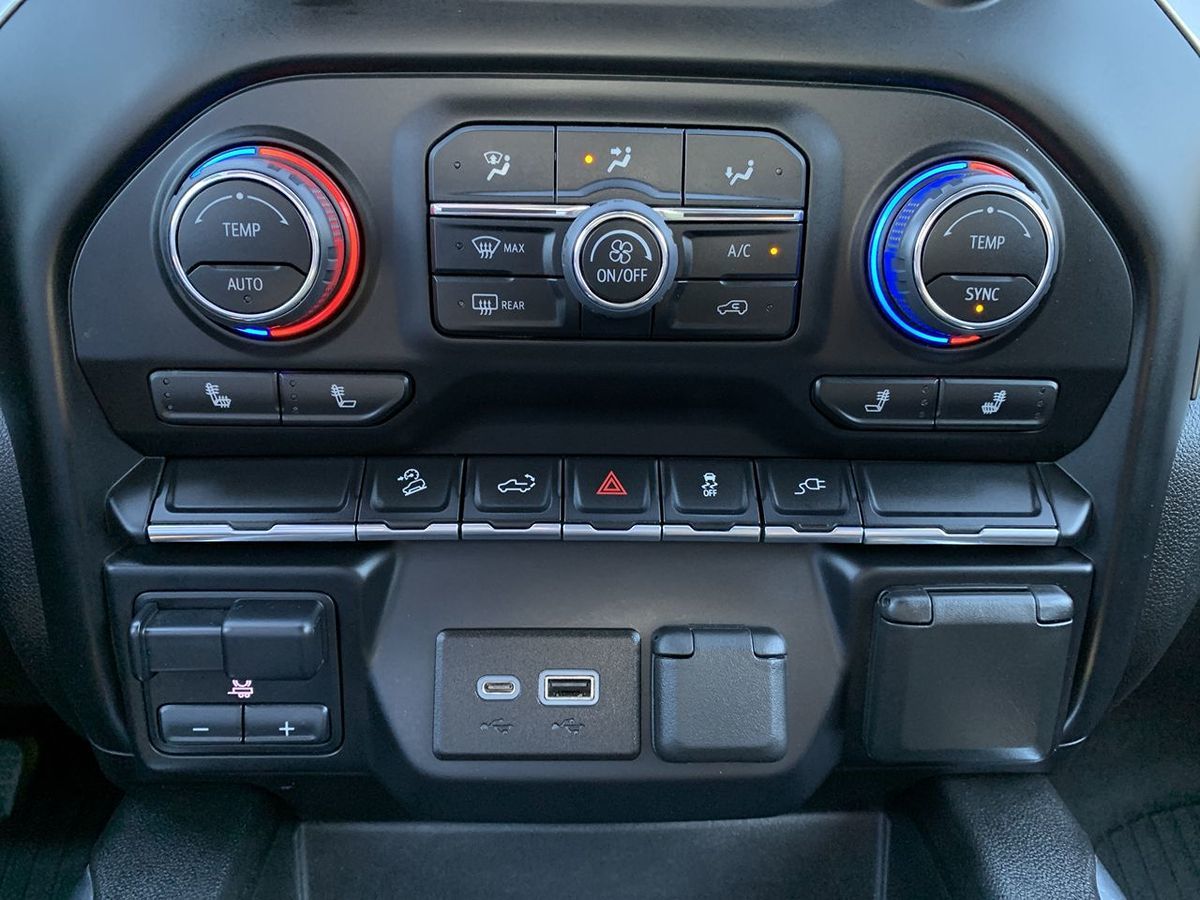 2022 Chevrolet Silverado 1500 Limited LT Trail Boss - Photo 25
