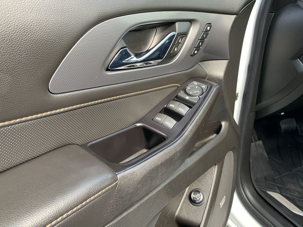 2020 Chevrolet Traverse Premier - Photo 17