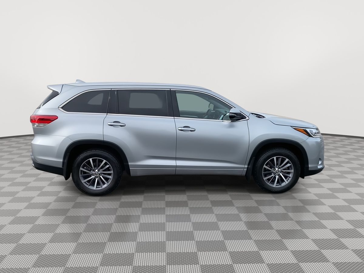 2017 Toyota Highlander SE XLE photo 6