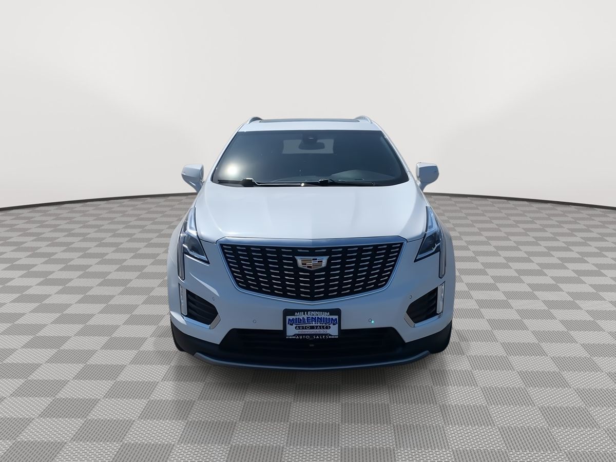 2022 Cadillac XT5 Premium Luxury photo 2