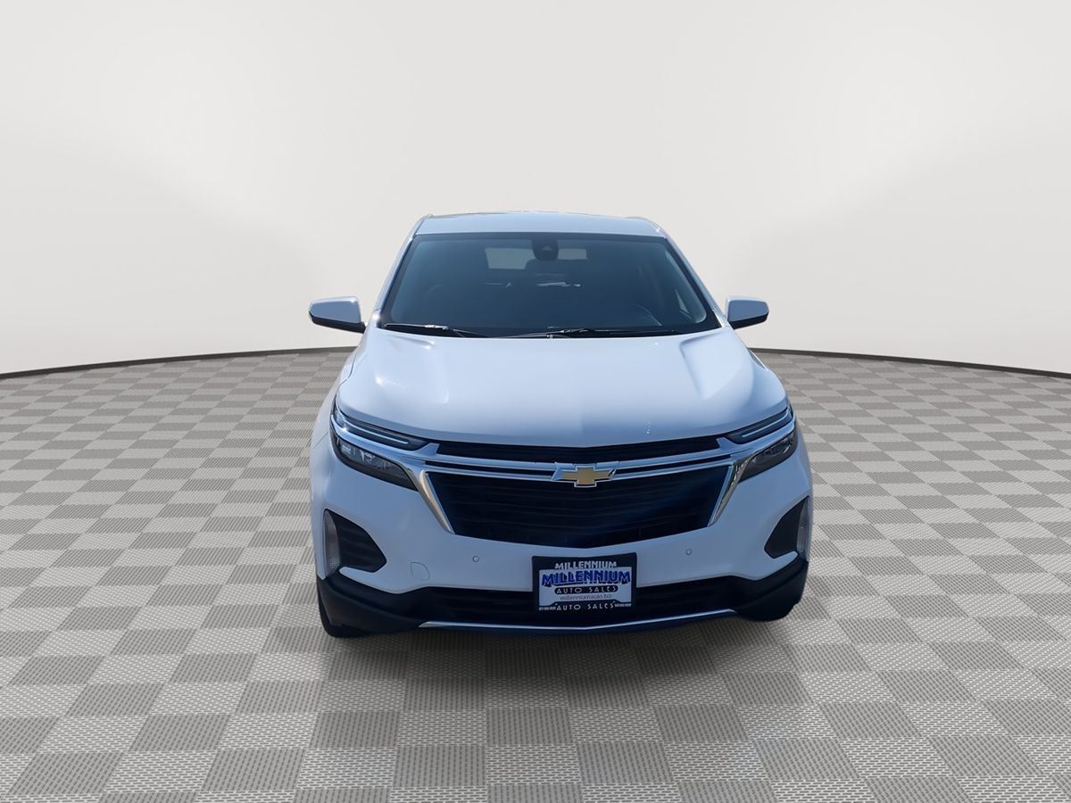 2024 Chevrolet Equinox LT photo 3