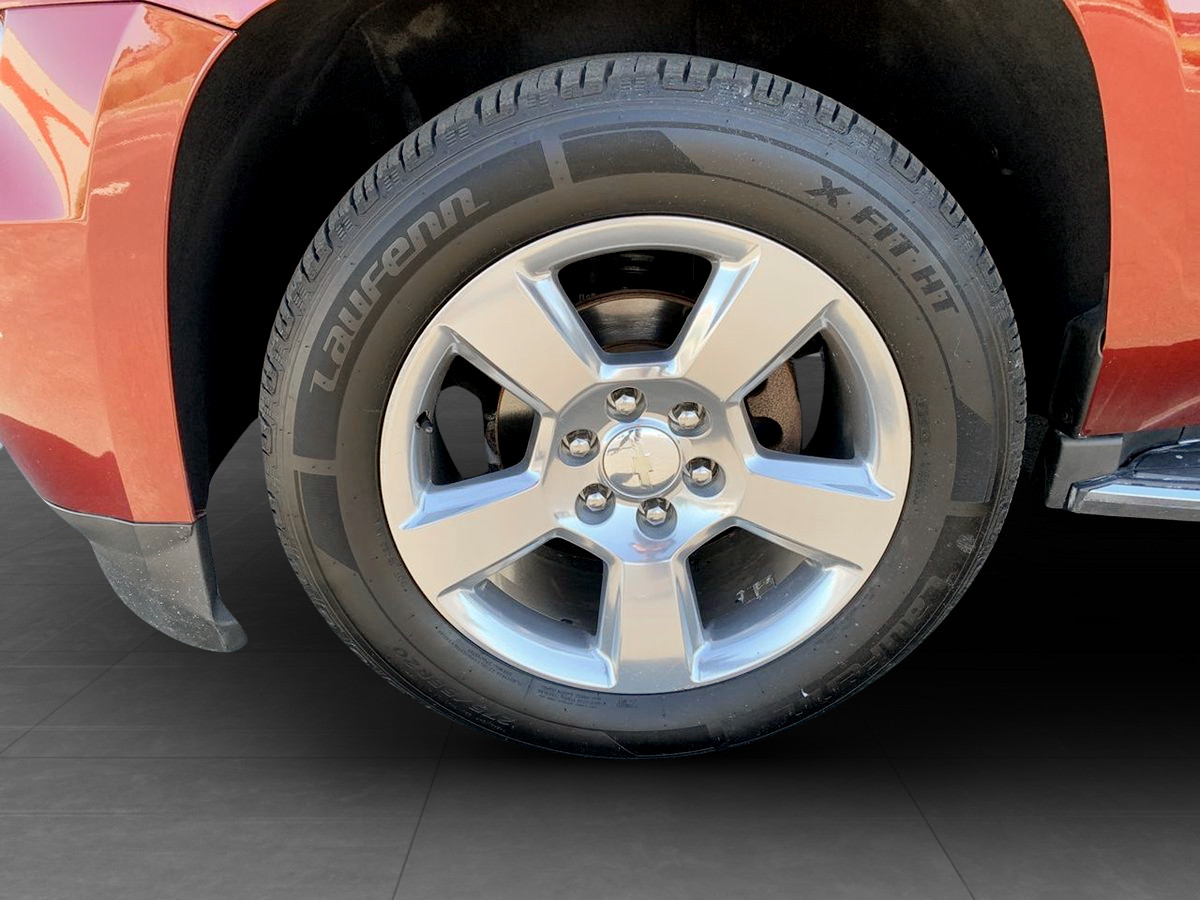 Photo 11 of this Chevrolet Tahoe