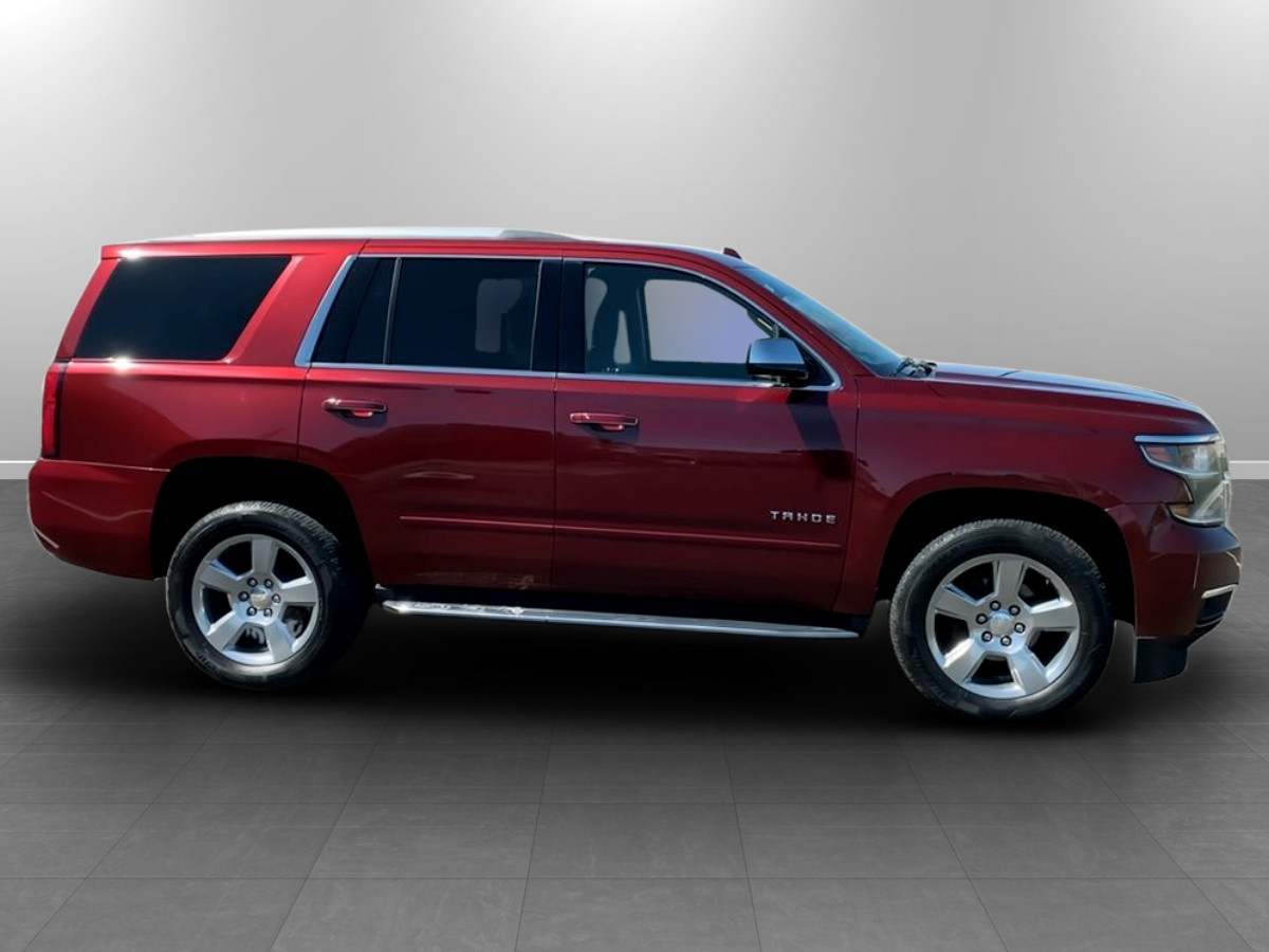 Photo 8 of this Chevrolet Tahoe