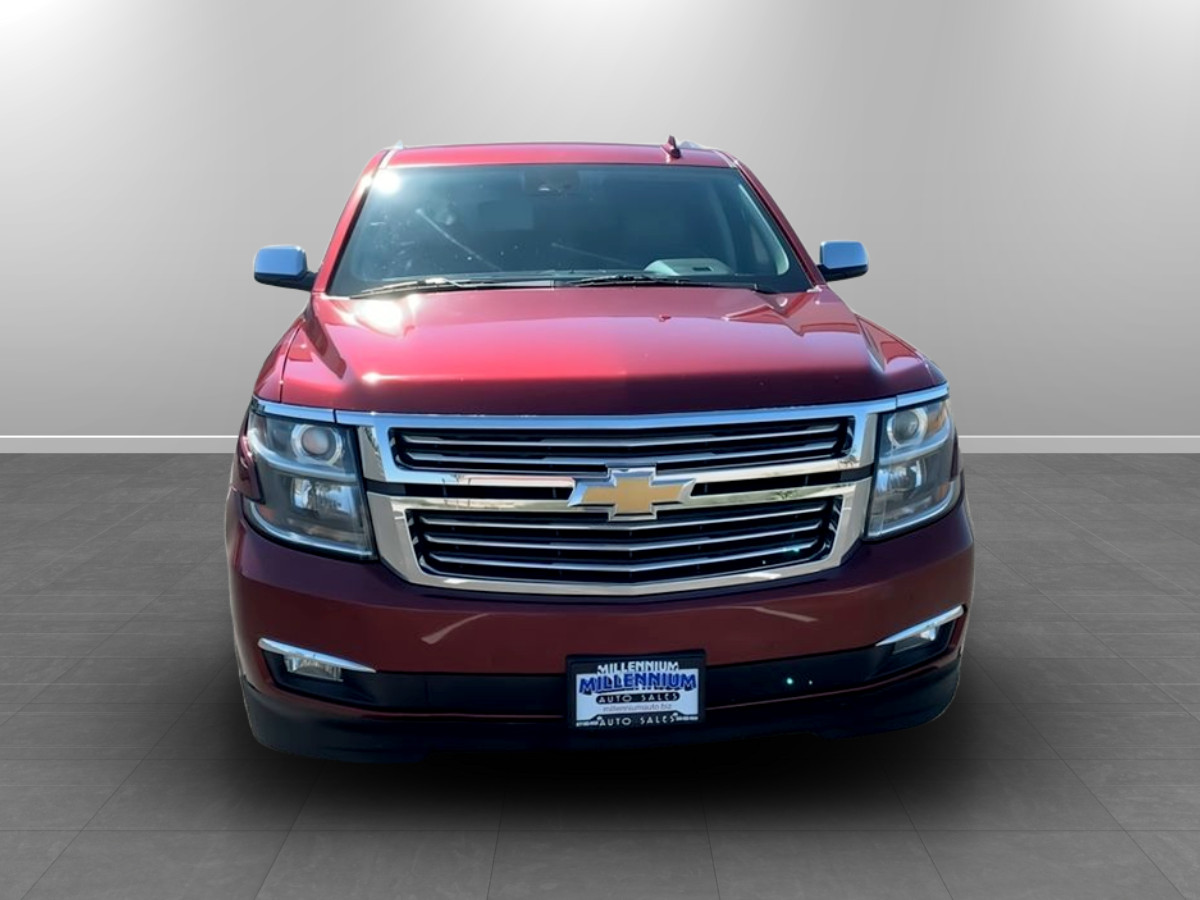 Photo 2 of this Chevrolet Tahoe