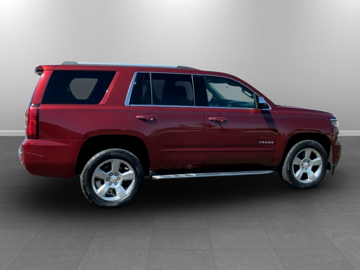 Photo 7 of this Chevrolet Tahoe