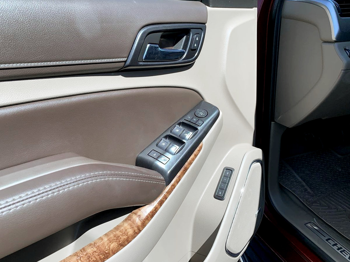 Photo 18 of this Chevrolet Tahoe