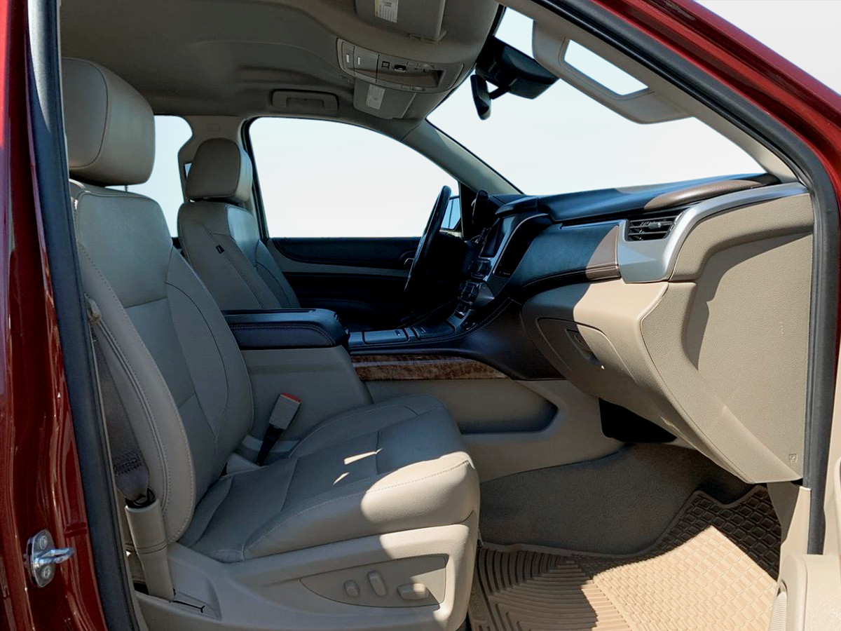 Photo 36 of this Chevrolet Tahoe