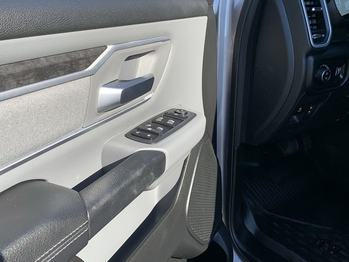 2021 Ram 1500 Big Horn photo 16